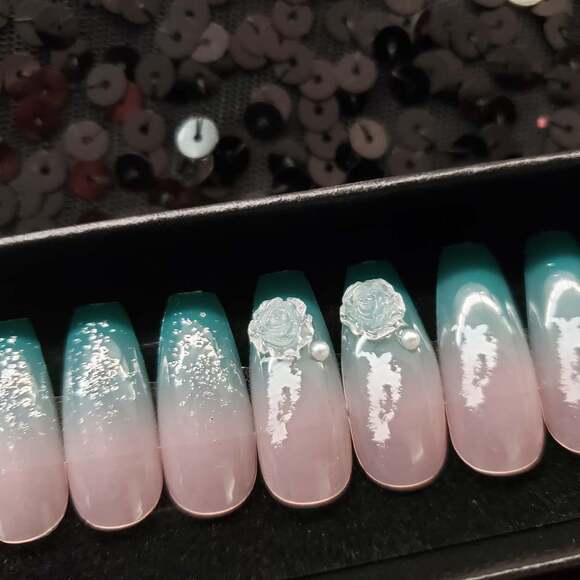 Samara Press On Nail Set - Picture 3 of 4